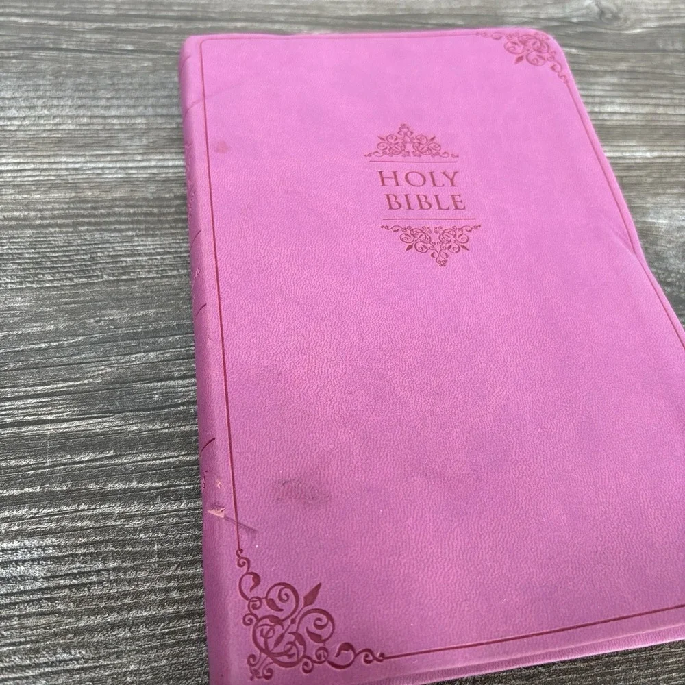 The Holy Bible Thinline NIV New International Version pink Duo Tone Zindervan